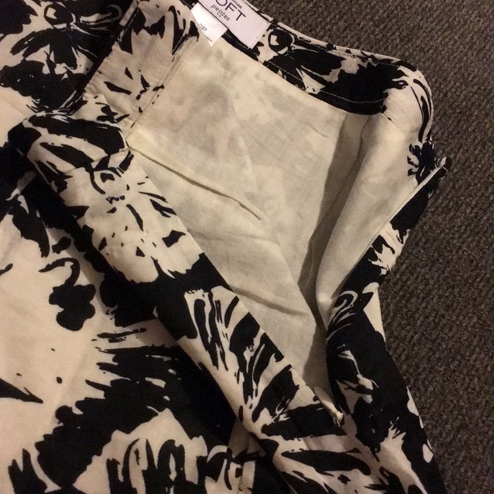 Skirt - Picture 3 of 3